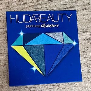 Huda Beauty Sapphires Obsession Eyeshadow Palette 👁 💙